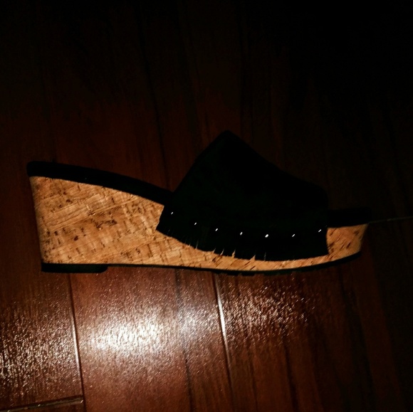 EUC Ellen Tracy 'Jewel' Slide Sandals - Picture 3 of 7